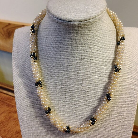 Vtg Braided Twisted Glass Seed Pearls Necklace Gold Tone Clasp - Picture 2 of 7